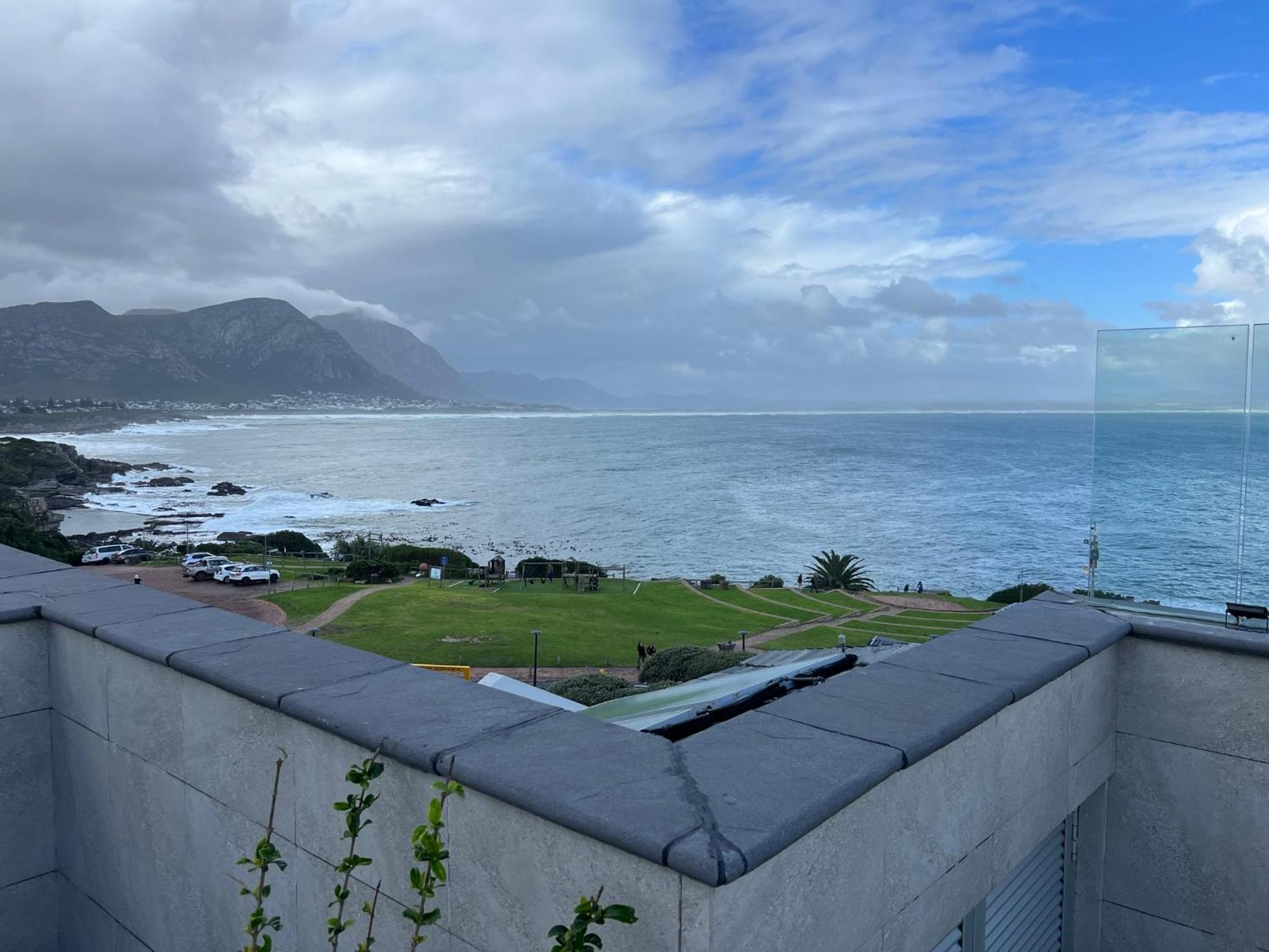 Hermanus Waterfront Apartment No 17 المظهر الخارجي الصورة
